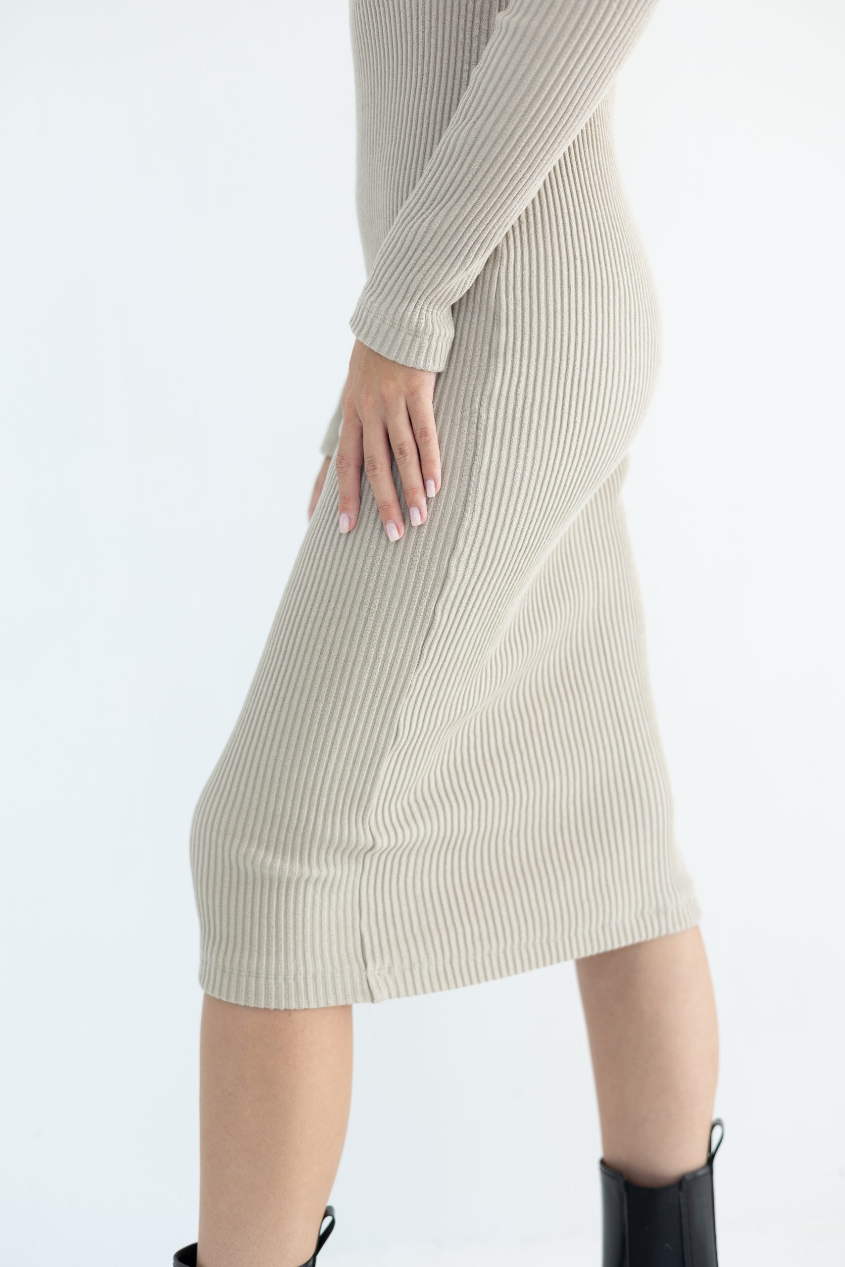 Kleita ar garām piedurknēm - attēls 8