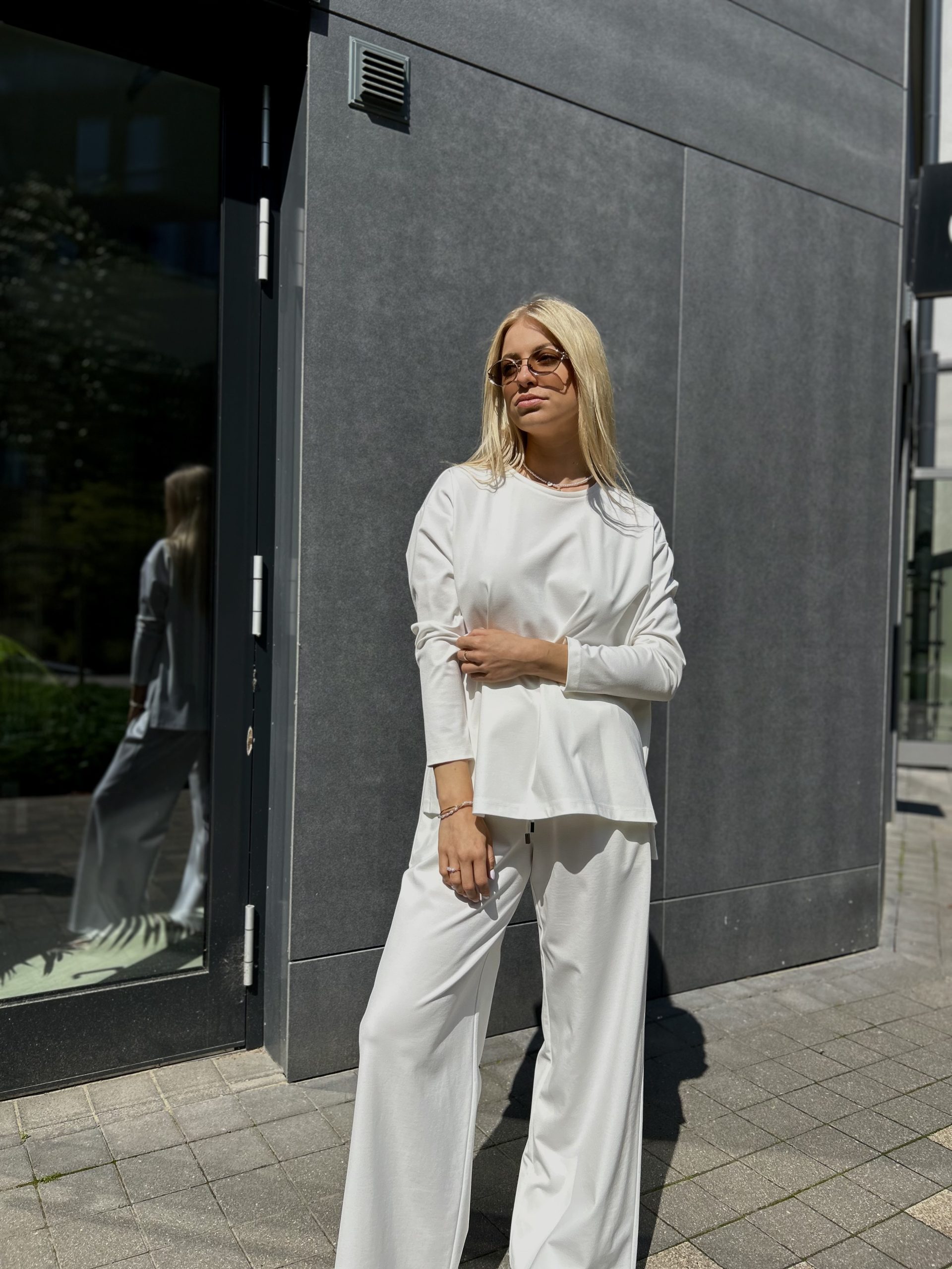 EASE tops ar piedurknēm - attēls 2